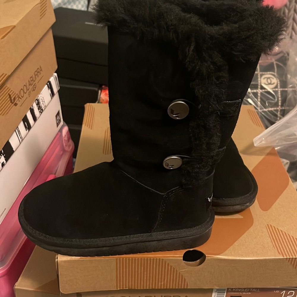 Kookaburra by Ugg black Kinslei Tall size 12
Black color
New with box